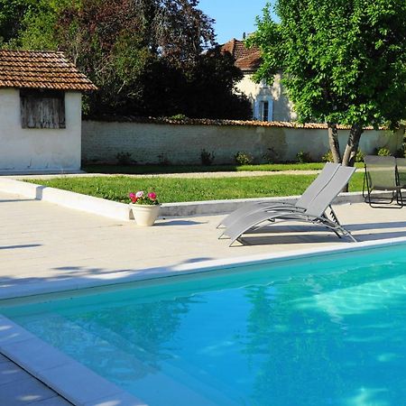 Bed and Breakfast Le Chemin Challignac Exterior foto