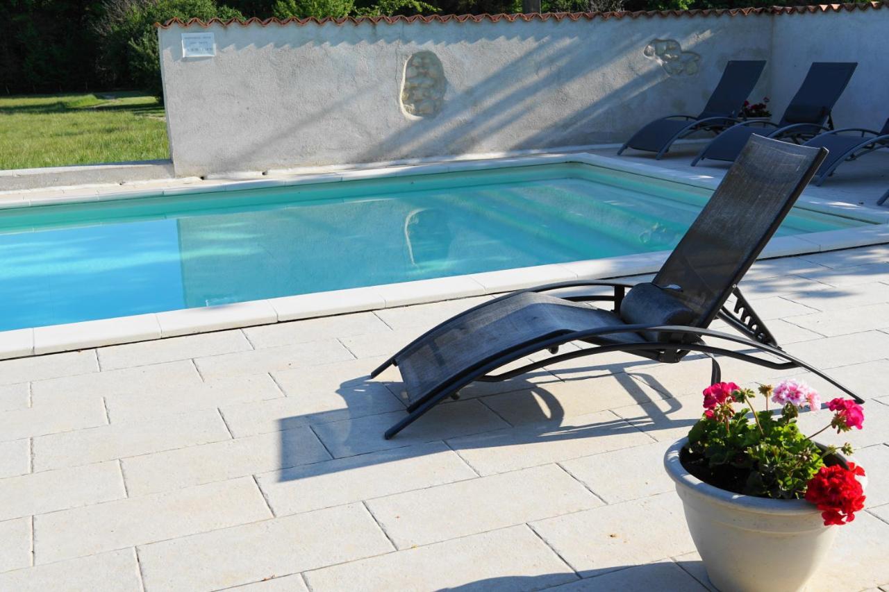 Bed and Breakfast Le Chemin Challignac Exterior foto