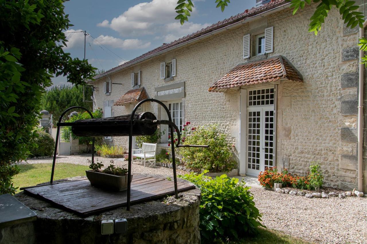 Bed and Breakfast Le Chemin Challignac Exterior foto