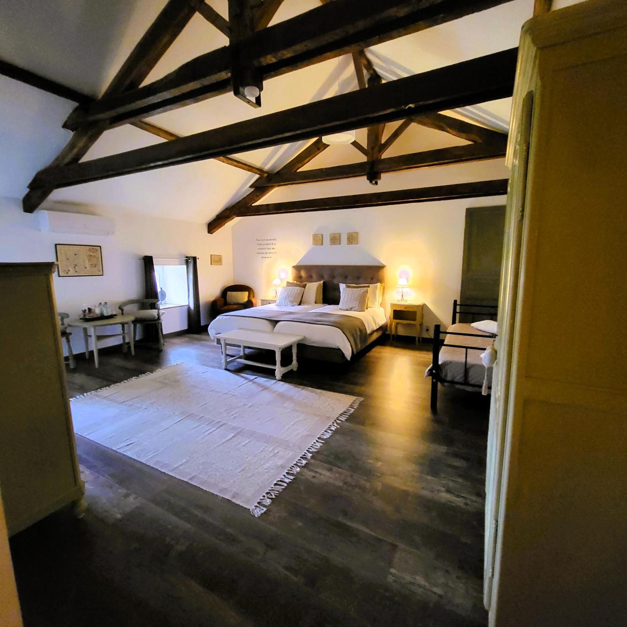Bed and Breakfast Le Chemin Challignac Exterior foto