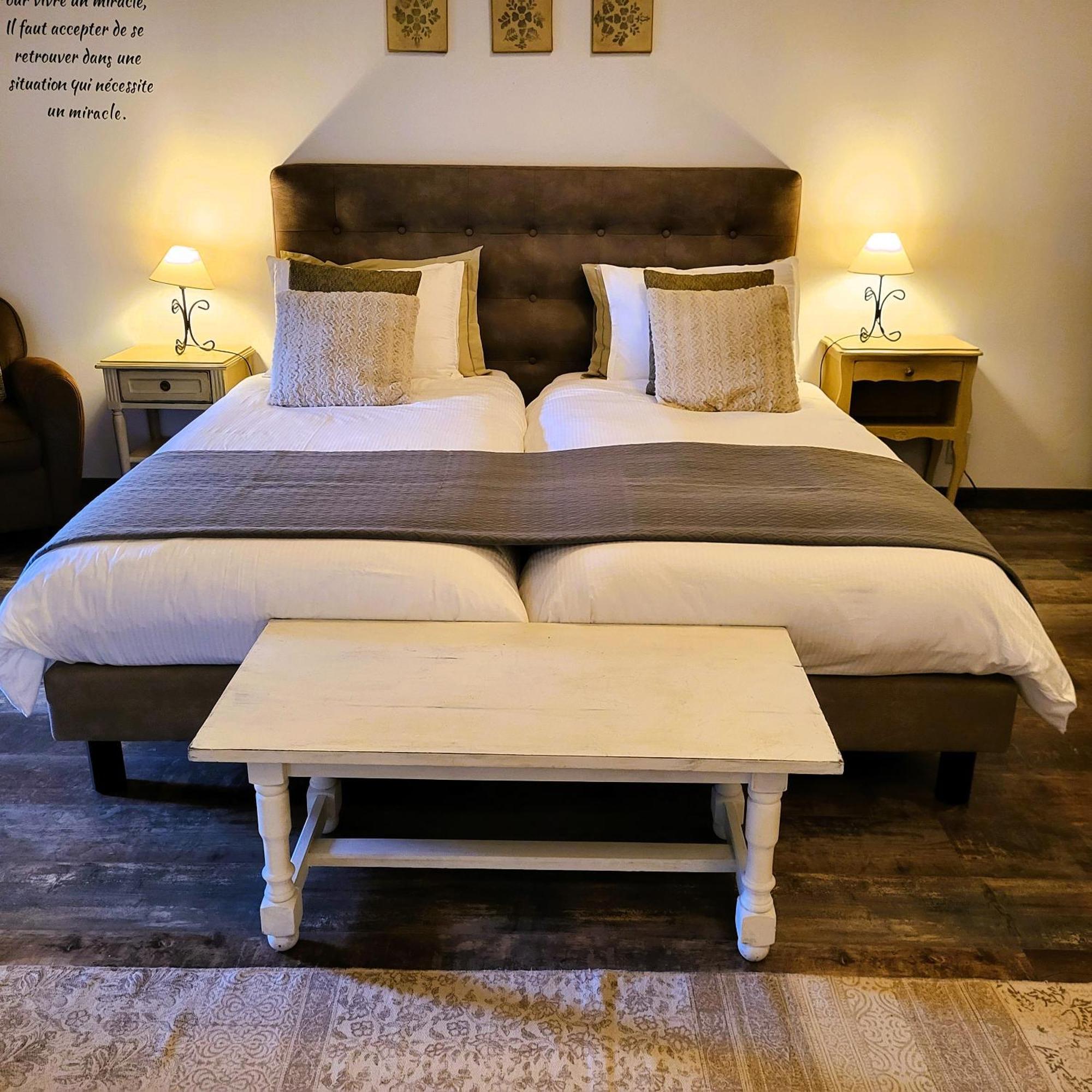 Bed and Breakfast Le Chemin Challignac Exterior foto