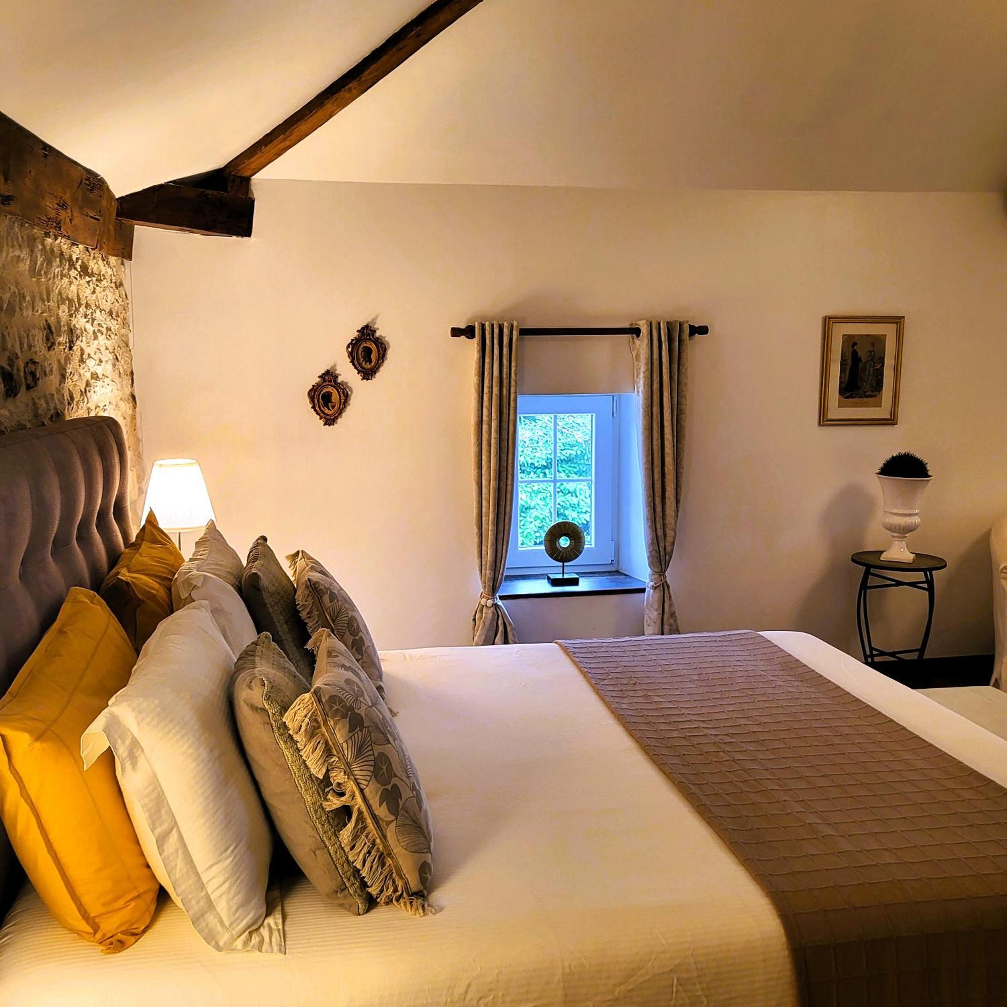 Bed and Breakfast Le Chemin Challignac Exterior foto