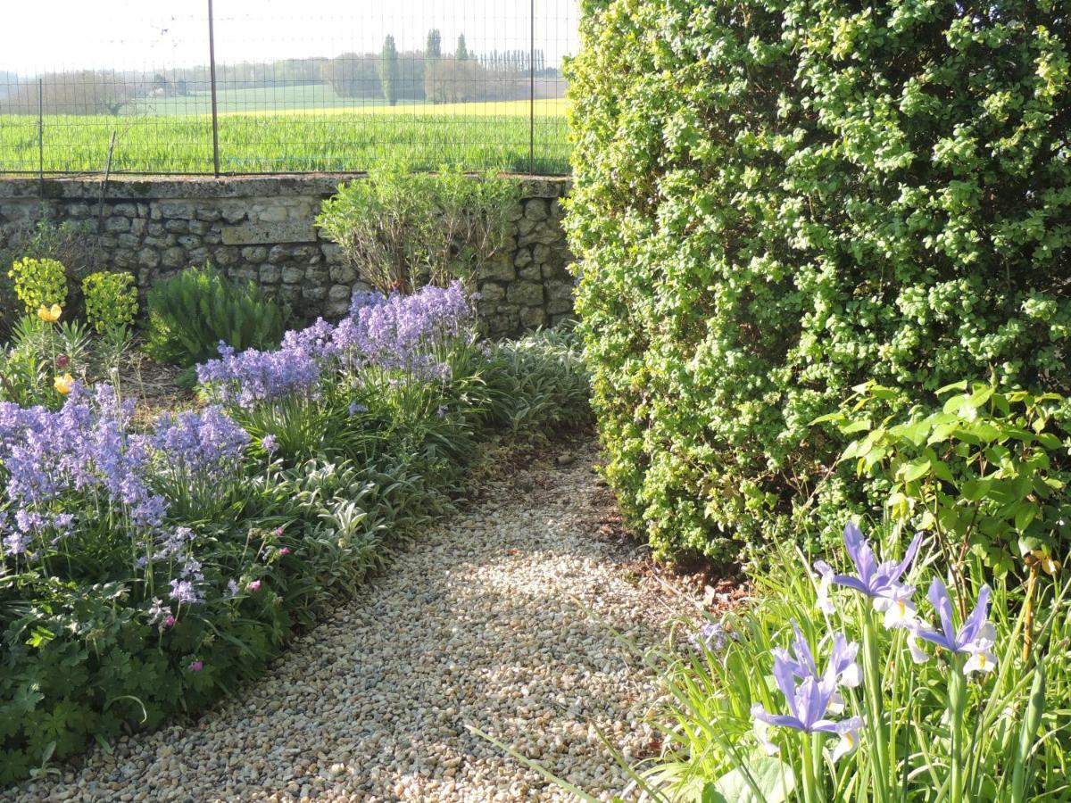 Bed and Breakfast Le Chemin Challignac Exterior foto