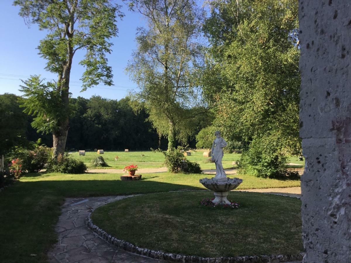 Bed and Breakfast Le Chemin Challignac Exterior foto